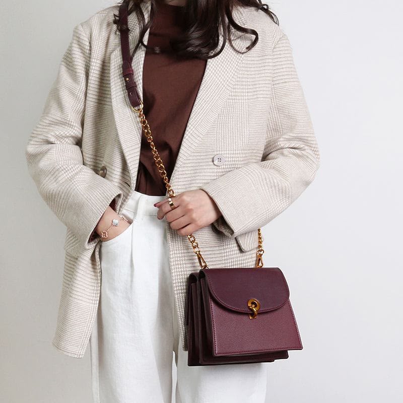 Anora Bags Model Lookbook